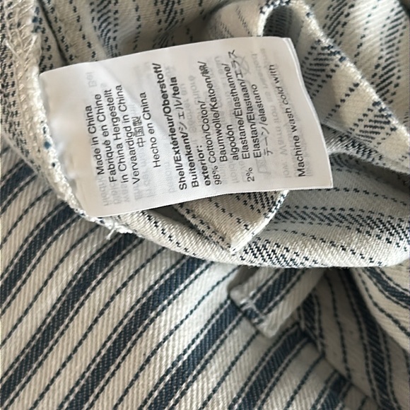 MADEWELL Emmett Railroad Stripe Wide Leg Cropped Jeans
Size 32 - Picture 11 of 12